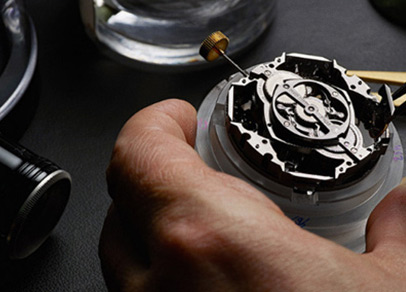 宇联手表如何更换电池（电池更换）